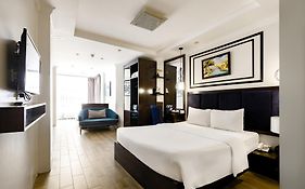 Bella Rosa Trendy Hotel